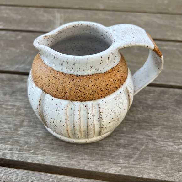 Studio Pottery Speckled Glaze Small Pitcher Gravy Pitcher Artist Signed - Picture 5 of 8